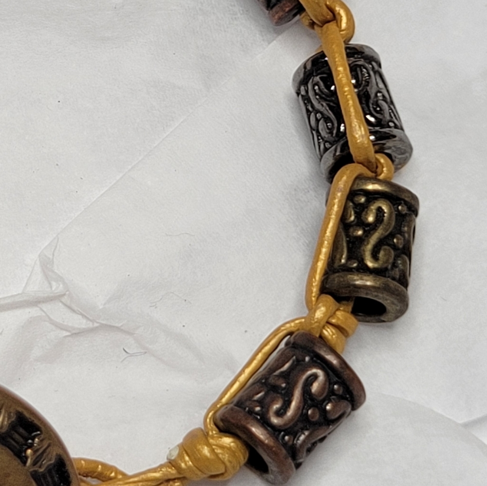 Bracelets - Picture 5 of 11